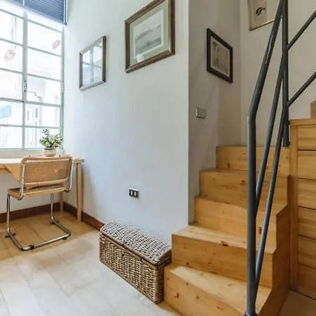 Via Dei Mille San Pasquale * Neapol